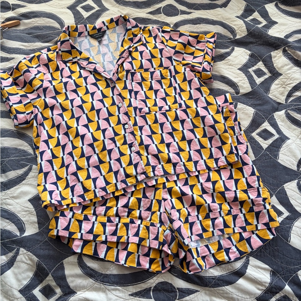 *SET* Banana Republic Linen Blend Summer SET. camp shirt and shorts! Sz L